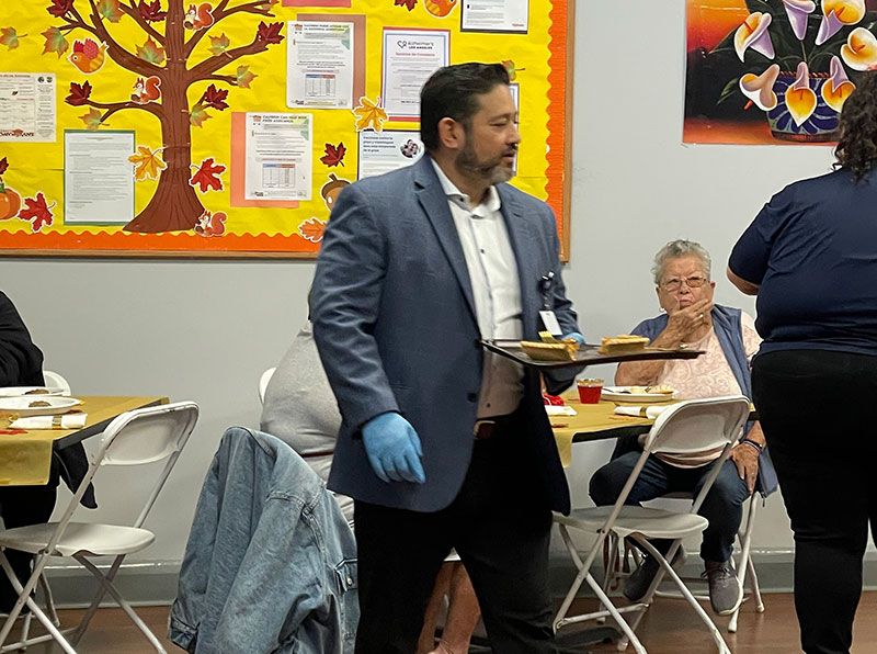 East LA Doctors Hospital Serves Meals in Community