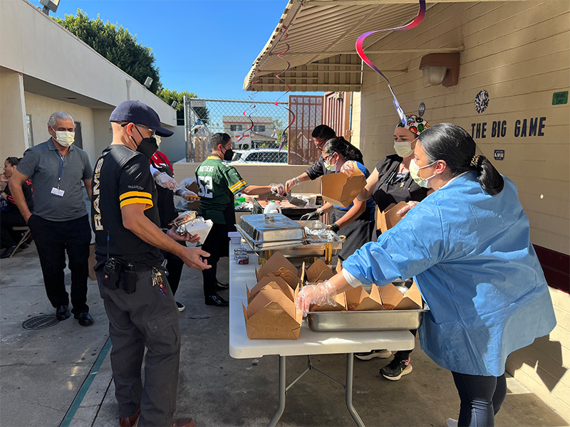 A Super BBQ before the Super Bowl